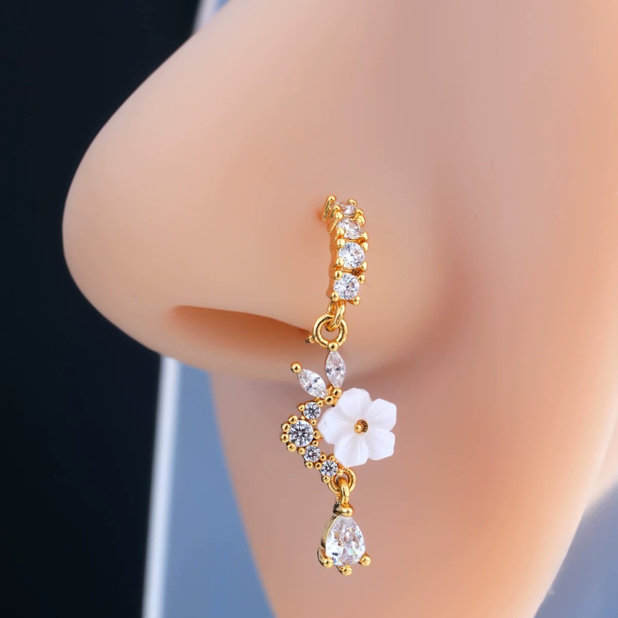 Anneau de nez fleur dorée avec - Body Jewelry Nose Ring avis et prix