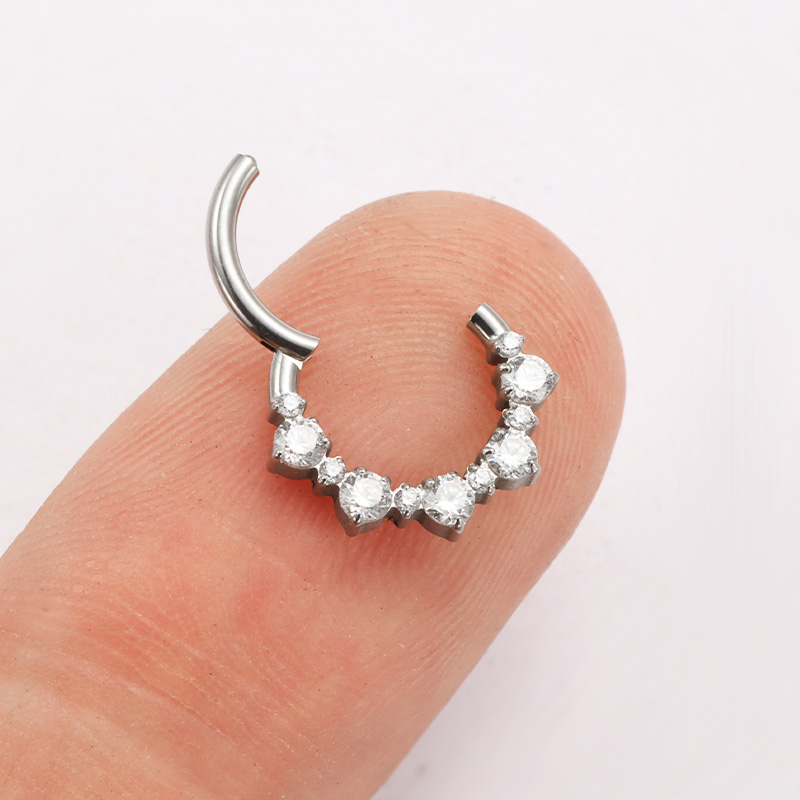 ASTM F136 TItanium Daith Click - Zoor Body Jewelry avis et prix