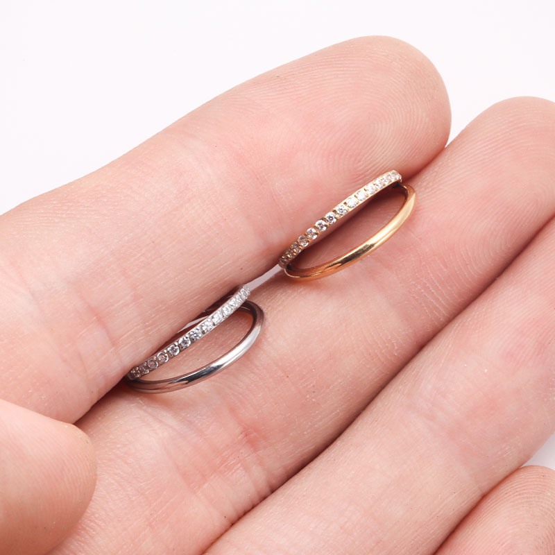 ASTM F136 titane 16G lune nez  - Zoor Body Jewelry avis et prix